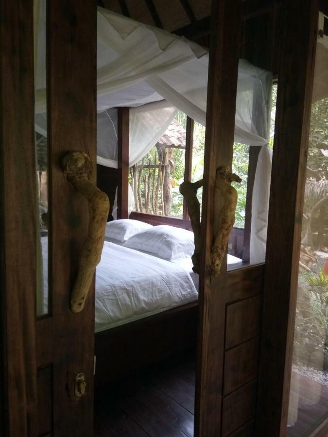 Hotel Les Garden à Tejakula Extérieur photo